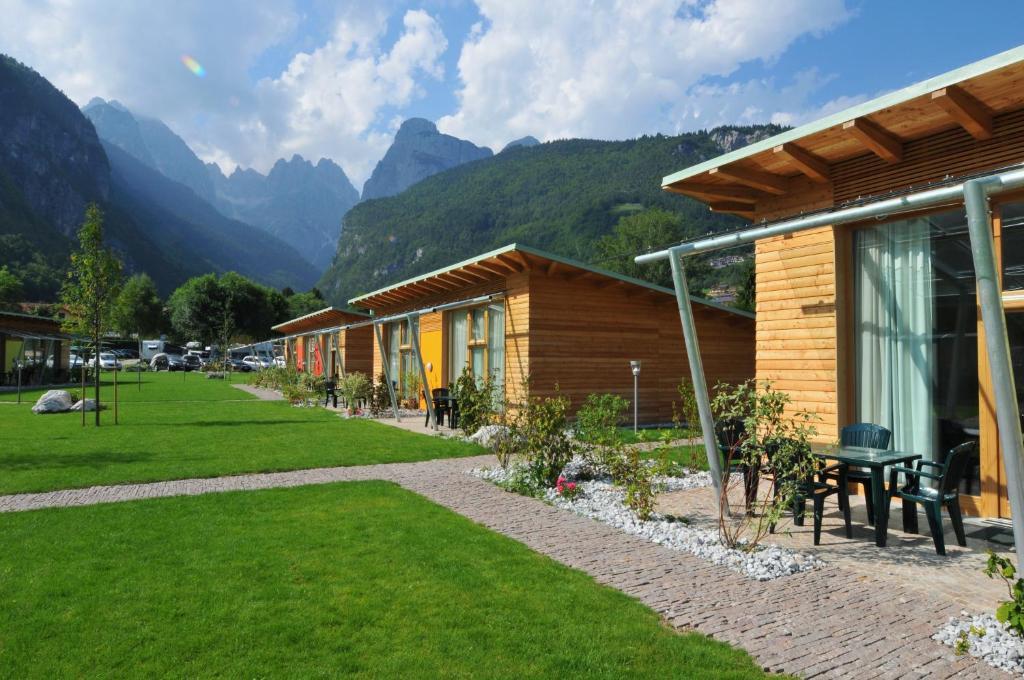 Bungalows Chalets Lago Di Molveno Pokoj fotografie